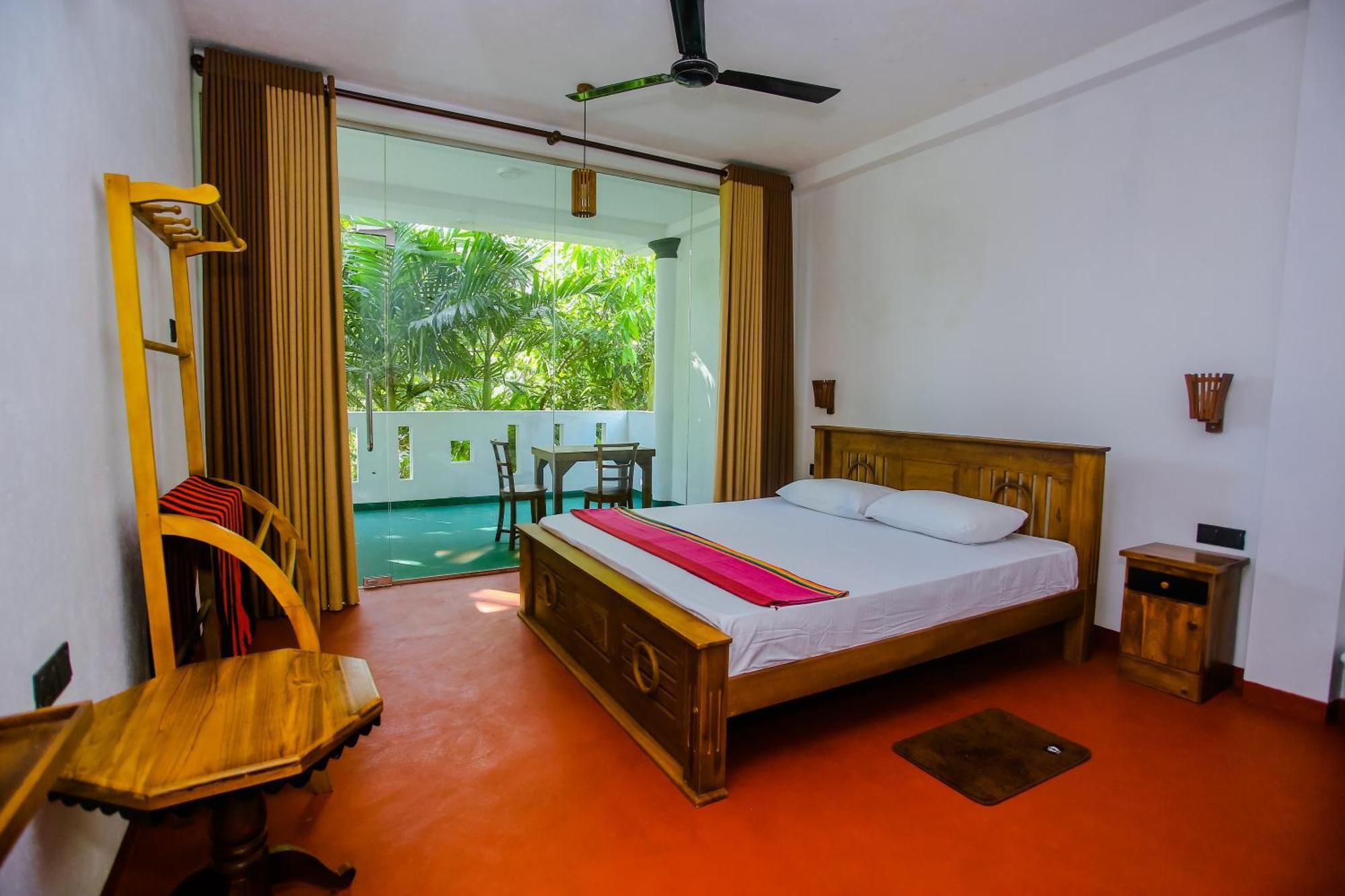 Bed and Breakfast Little Angels Mirissa Exterior foto