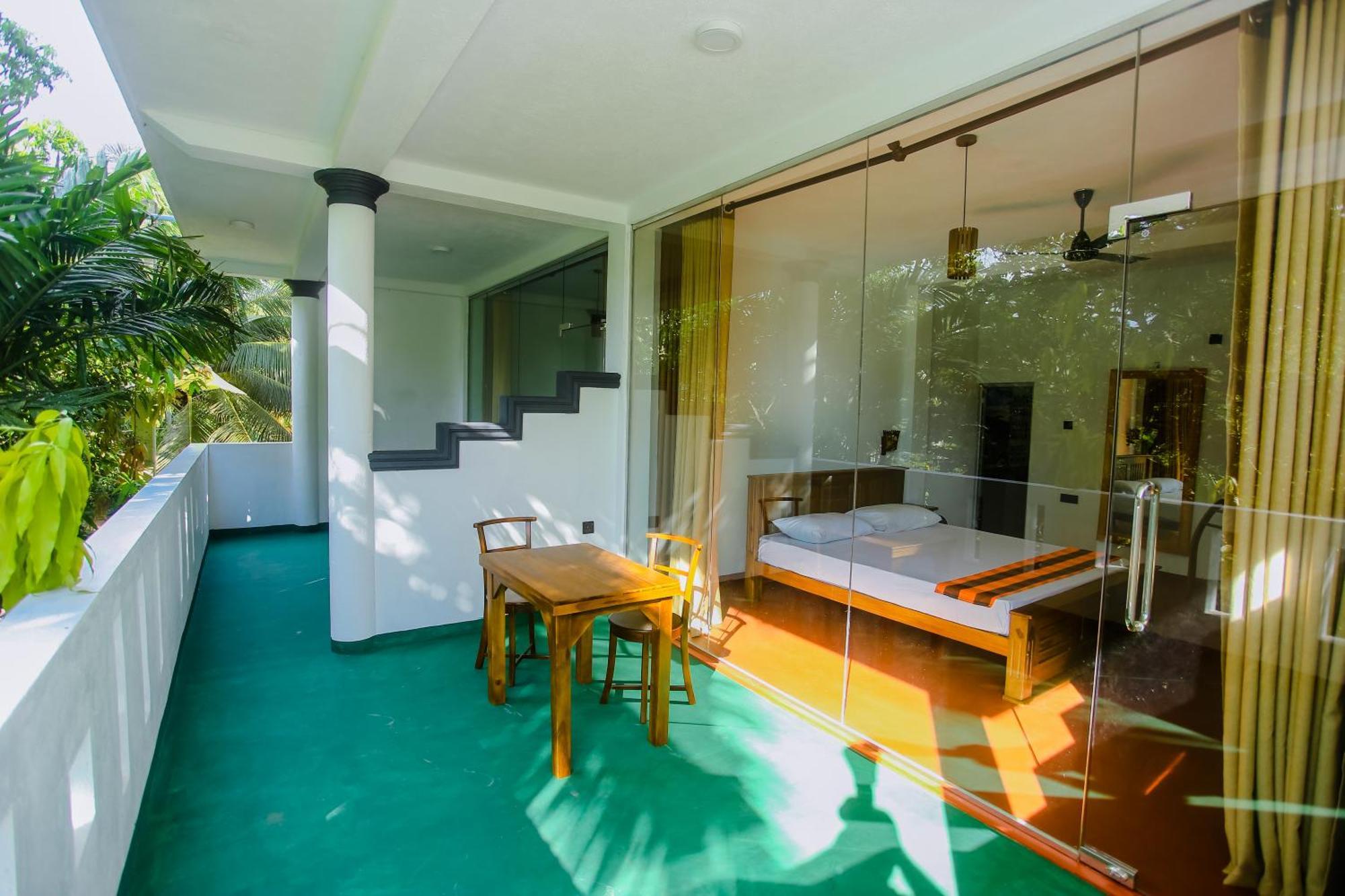 Bed and Breakfast Little Angels Mirissa Exterior foto