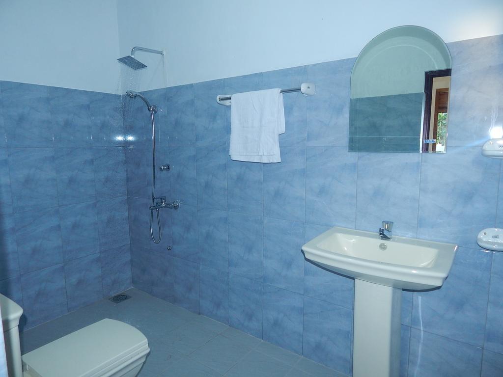 Bed and Breakfast Little Angels Mirissa Habitación foto